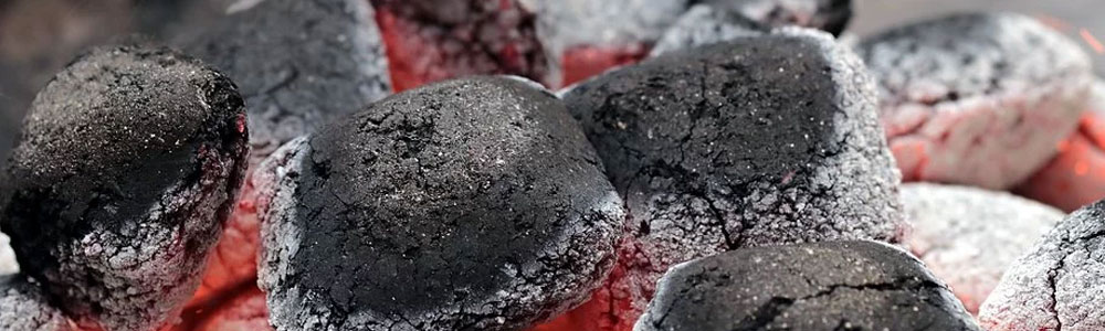 Houtskool-barbecue-1-Tuinmeubelland-2020