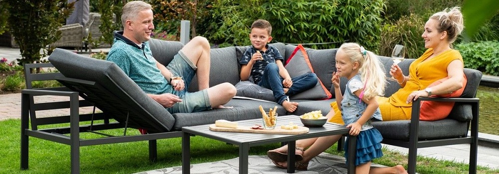 tuinmeubel trend 2022 multifunctionele loungesets