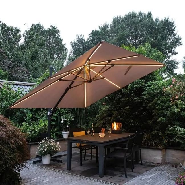 smarthome innovatie; parasol met verlichte baleinen